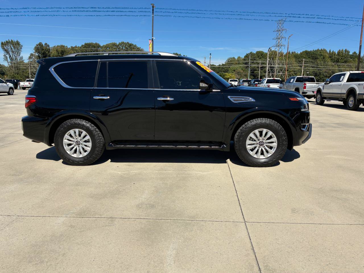 Used 2023 Nissan Armada SV AWD/4WD image 5