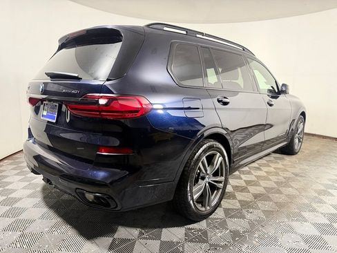 Used 2022 BMW X7 xDrive40i w/ M Sport Package AWD/4WD image 7
