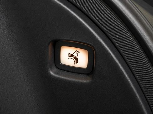 Used 2025 Tesla Cybertruck AWD Crew Cab image 38