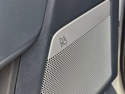 Used 2023 Ford F150 Lariat w/ Equipment Group 502A High AWD/4WD image 13