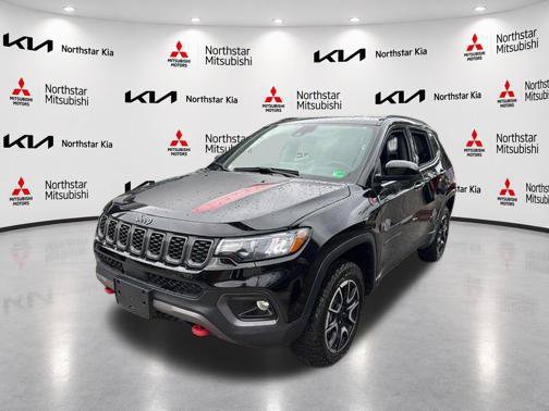 Used 2024 Jeep Compass Trailhawk AWD/4WD image 10