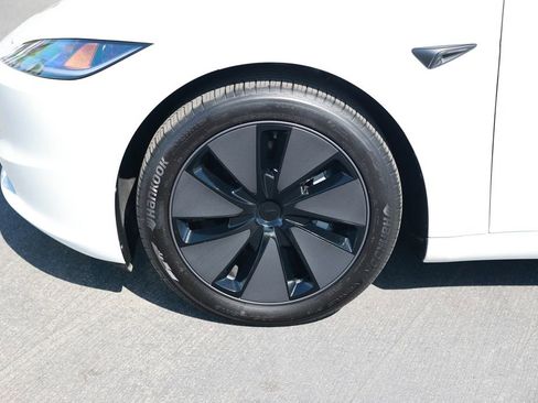 Used 2025 Tesla Model 3 Long Range AWD/4WD image 12