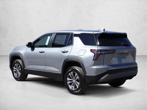 New 2026 Chevrolet Equinox LT w/ Convenience Package II FWD image 8