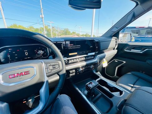New 2026 GMC Sierra 1500 SLT w/ SLT Premium Package image 22
