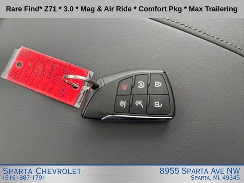 Used 2025 Chevrolet Tahoe Z71 w/ Z71 Off-Road Package AWD/4WD image 30