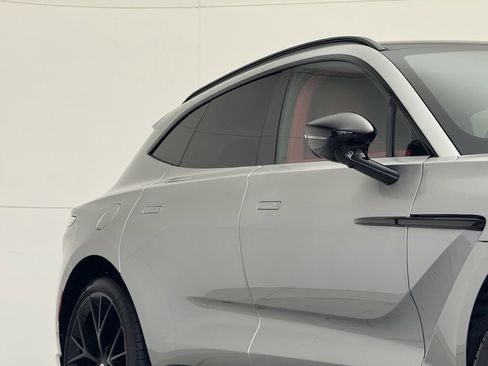 Used 2025 Aston Martin DBX 707 image 37