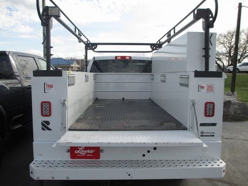 Used 2024 RAM 3500 Tradesman w/ Safety Group image 8