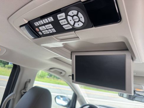 Used 2014 Honda Odyssey Touring image 17