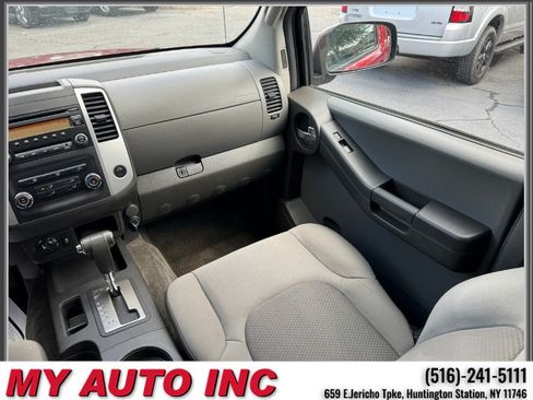 Used 2014 Nissan Xterra X AWD/4WD image 14