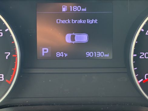 Used 2020 Kia Sportage S FWD image 36