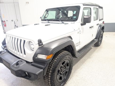 Used 2018 Jeep Wrangler Unlimited Sport AWD/4WD image 7