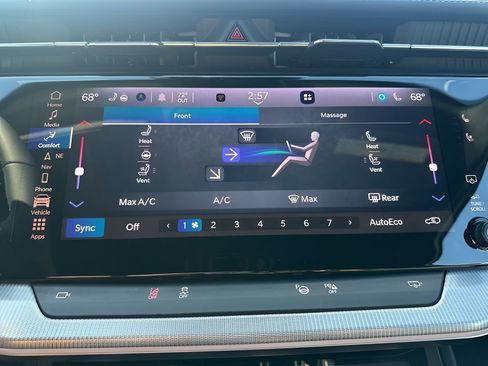 Used 2024 Jeep Wagoneer Launch Edition image 21