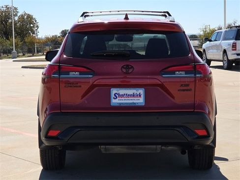 Used 2024 Toyota Corolla Cross XSE image 7