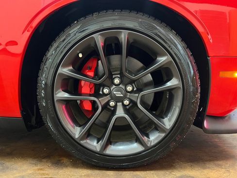 Used 2021 Dodge Challenger R/T Scat Pack w/ Plus Package image 11