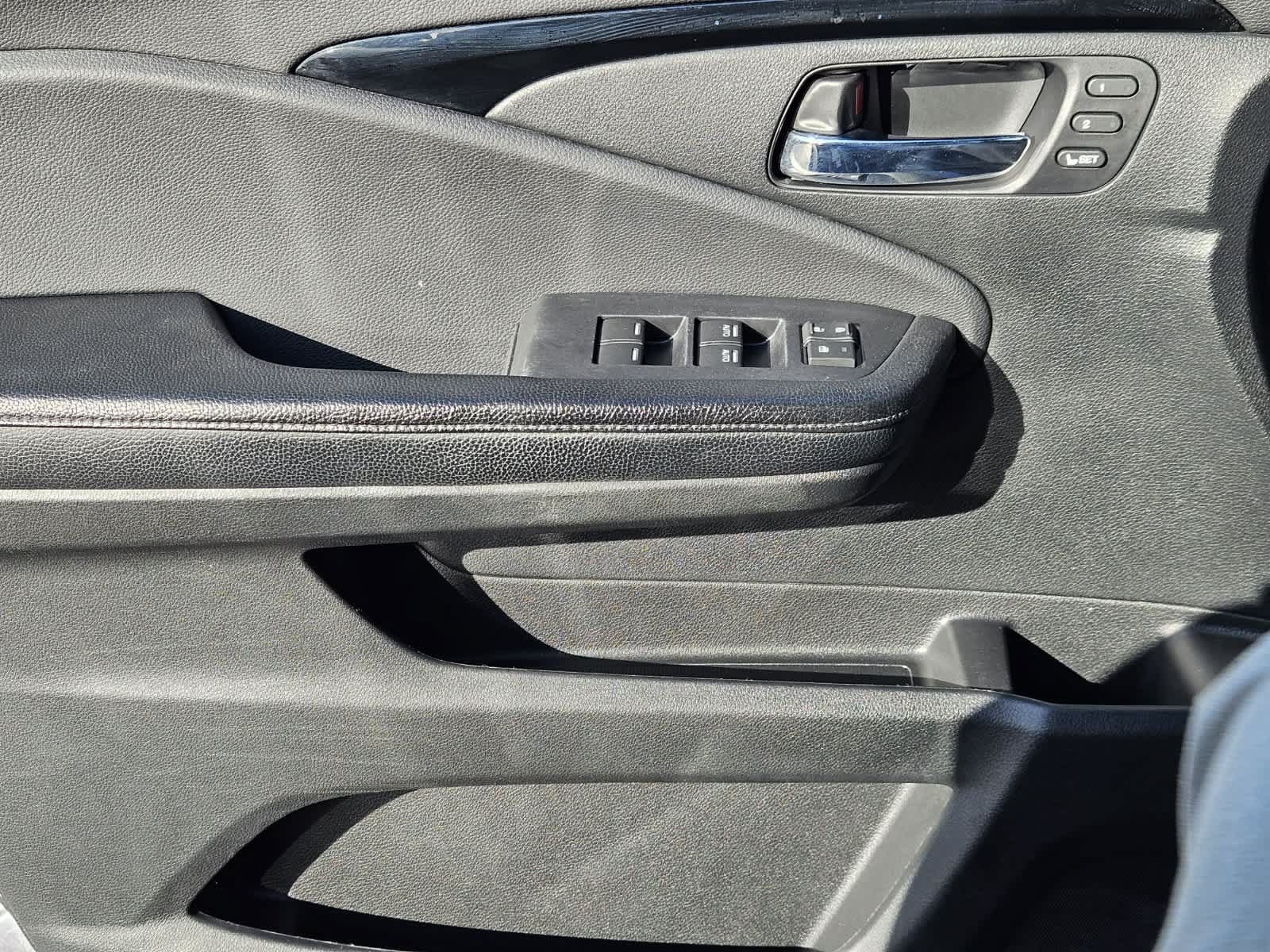 Used 2019 Honda Pilot Elite image 22