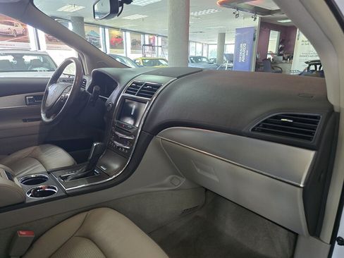 Used 2014 Lincoln MKX AWD w/ Equipment Group 102A image 14