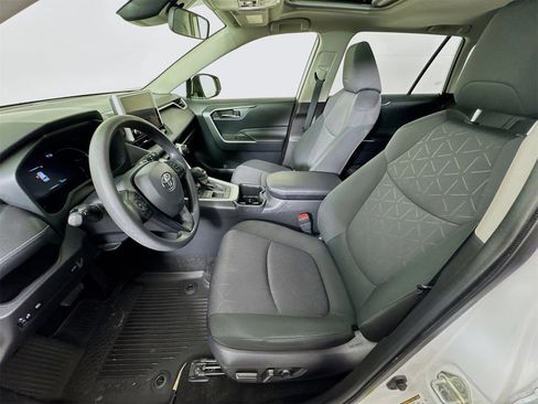 Used 2023 Toyota RAV4 XLE w/ Convenience Package image 17