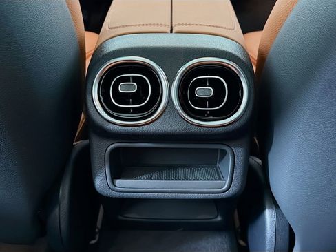 New 2026 Mercedes-Benz GLC 300 4MATIC image 28