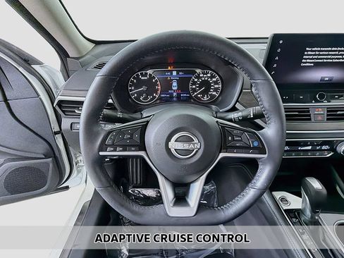 Used 2023 Nissan Altima 2.5 SL AWD/4WD image 6