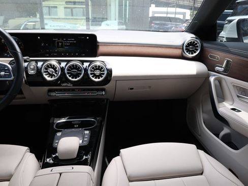 Used 2023 Mercedes-Benz CLA 250 4MATIC w/ Premium Package image 23