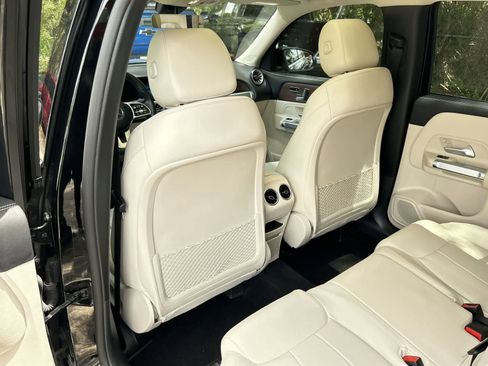 Used 2023 Mercedes-Benz GLB 250 image 12