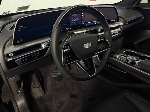 Used 2024 Cadillac Lyriq Sport AWD/4WD image 23