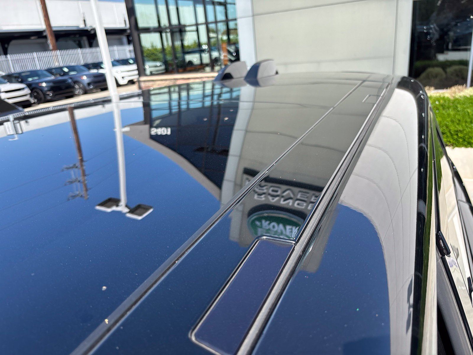 Used 2024 Land Rover Range Rover Sport SE AWD/4WD image 9