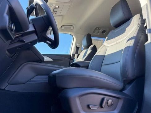 New 2026 Ford Explorer Active w/ Active Comfort Package image 15