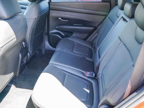 Used 2025 Hyundai Tucson SEL FWD image 12