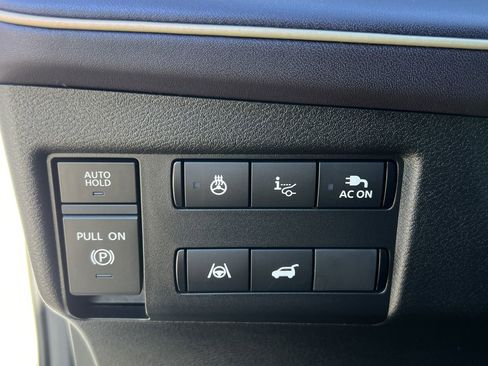 New 2026 Nissan Leaf Platinum+ w/ Cargo Package (Platinum+) image 13