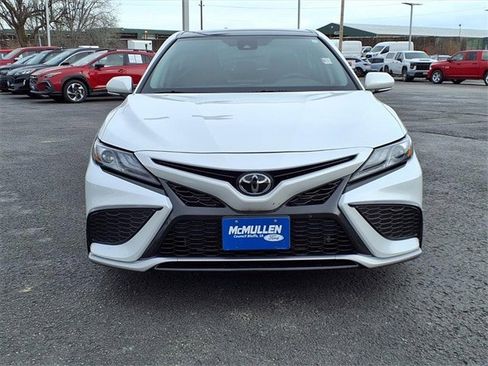 Used 2022 Toyota Camry XSE image 8