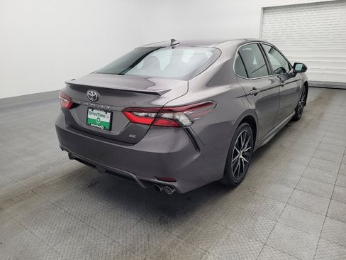 Used 2022 Toyota Camry SE image 9
