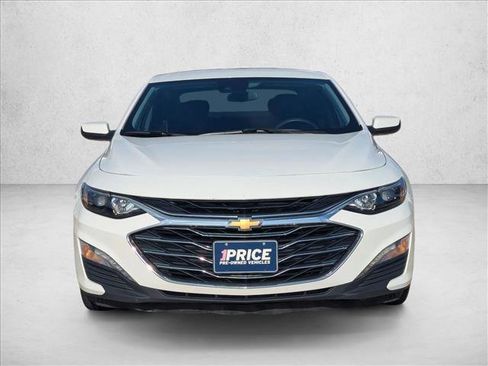 Used 2024 Chevrolet Malibu LT FWD image 2