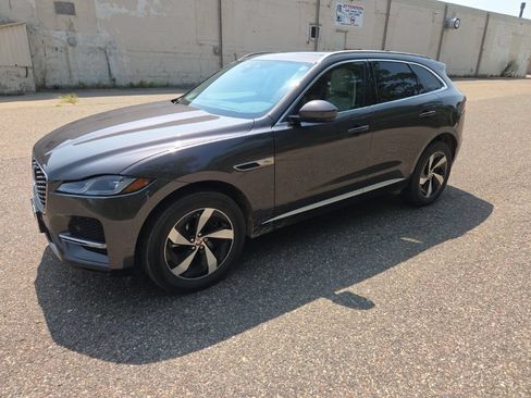 Used 2023 Jaguar F-PACE S AWD/4WD image 4