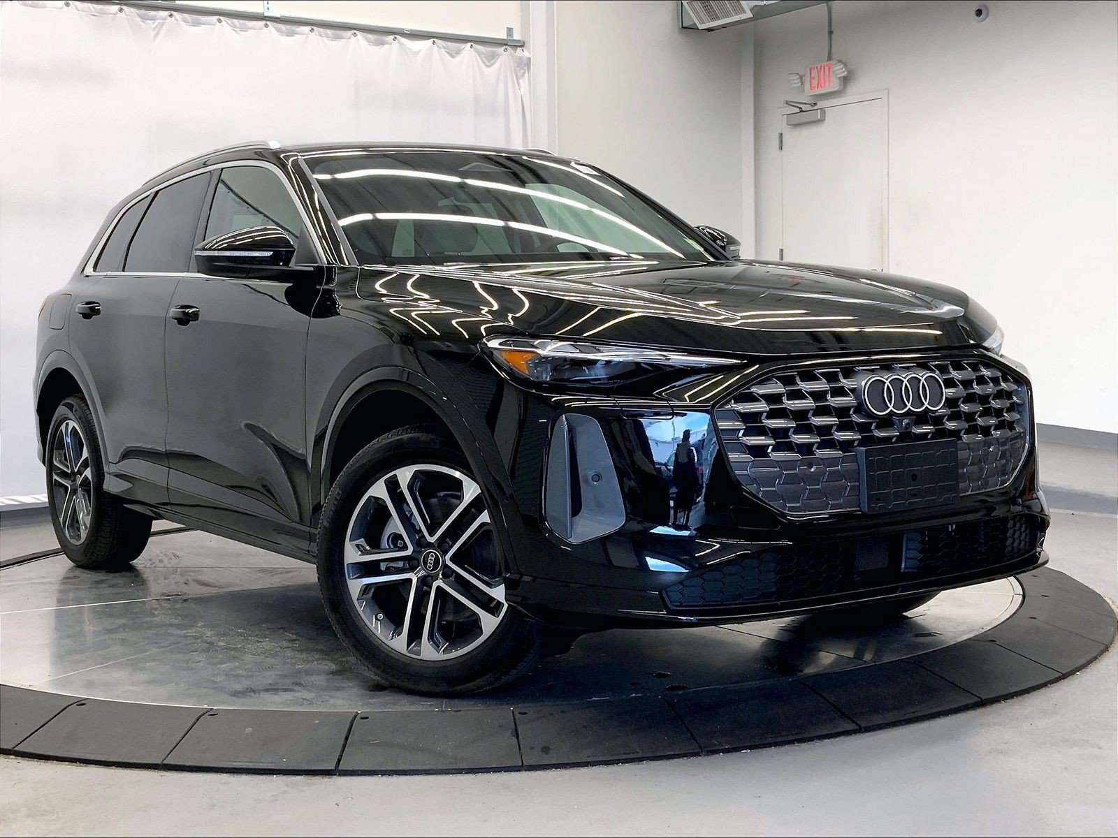 New 2025 Audi Q5 Premium AWD/4WD image 1