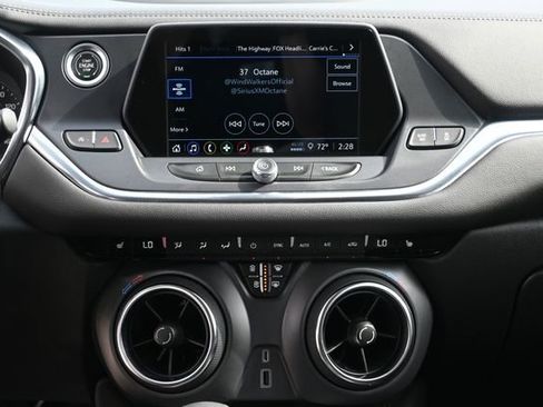 Used 2022 Chevrolet Blazer LT image 17