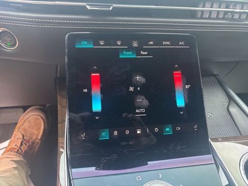 Used 2025 Cadillac Escalade Sport Platinum w/ LPO, Floor Liner Package AWD/4WD image 51