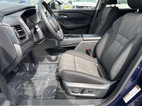 Used 2026 Nissan Rogue SV image 29