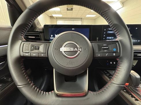 Used 2025 Nissan Kicks SR w/ Illumination Package AWD/4WD image 34