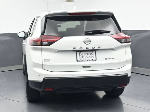 Used 2024 Nissan Rogue SV AWD/4WD image 40