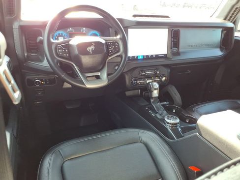Certified 2025 Ford Bronco Badlands AWD/4WD image 11