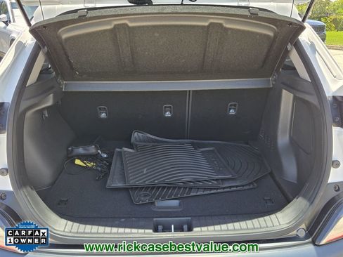 Used 2023 Hyundai Kona Limited FWD image 14