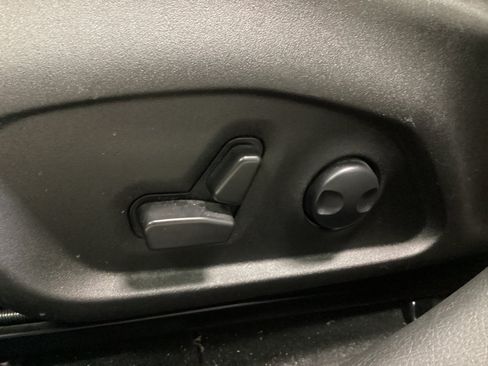 Used 2022 Jeep Renegade Limited AWD/4WD image 15