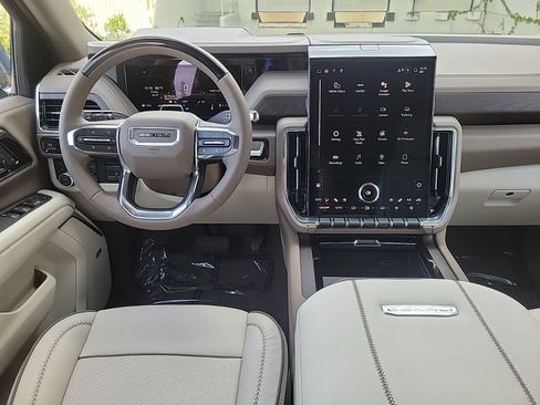 New 2026 GMC Yukon XL Denali w/ Denali Reserve Package AWD/4WD image 16
