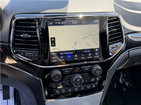 Used 2020 Jeep Grand Cherokee Trailhawk w/ Interior Metal Package AWD/4WD image 44
