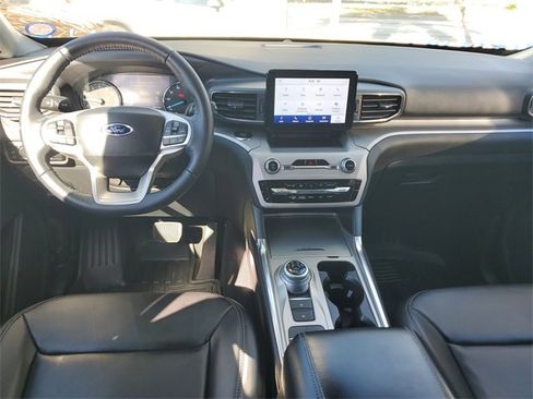 Used 2023 Ford Explorer XLT w/ Equipment Group 202A image 12