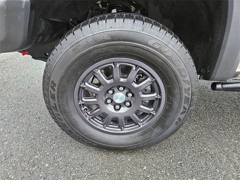 Used 2021 Chevrolet Colorado ZR2 w/ Colorado ZR2 Bison Edition image 9