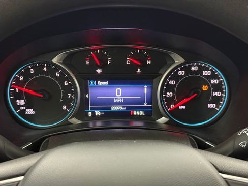 Used 2022 Chevrolet Equinox LT AWD/4WD image 16