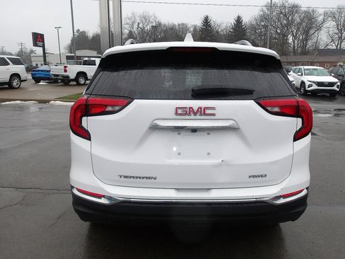 Used 2020 GMC Terrain SLT w/ Preferred Package image 6