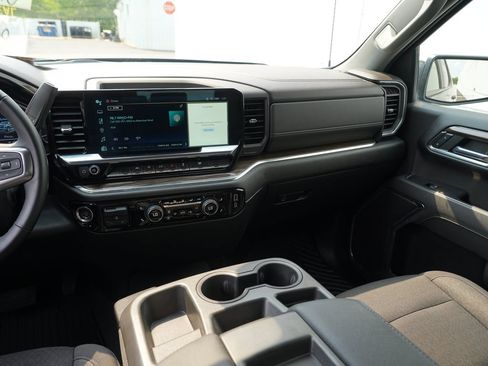 Certified 2024 Chevrolet Silverado 1500 LT AWD/4WD image 21